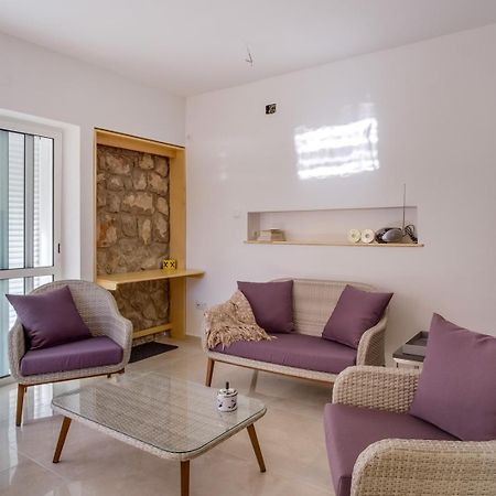 Elegant Apartment Iris Mali Lošinj Esterno foto