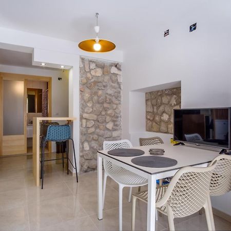 Elegant Apartment Iris Mali Lošinj Esterno foto