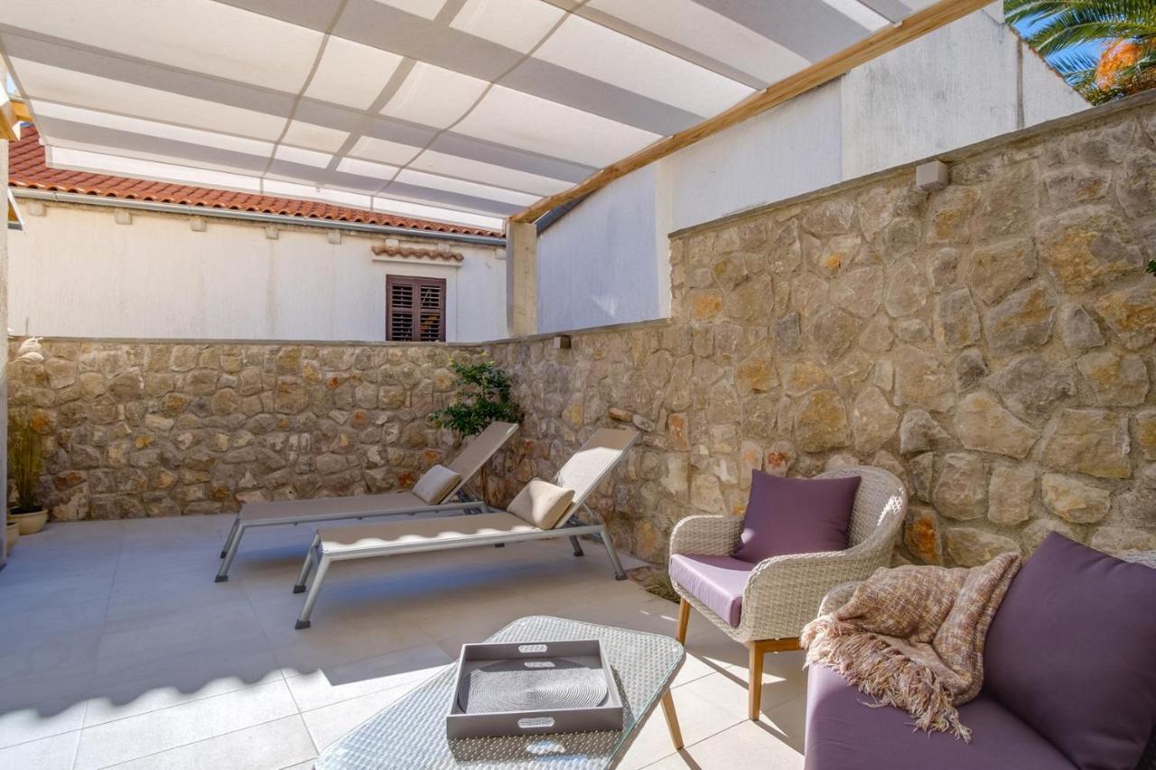 Elegant Apartment Iris Mali Lošinj Esterno foto