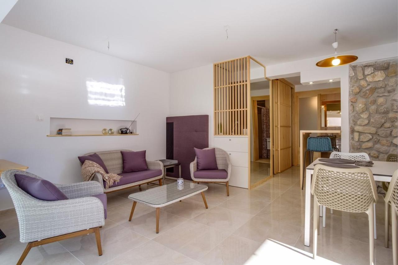 Elegant Apartment Iris Mali Lošinj Esterno foto